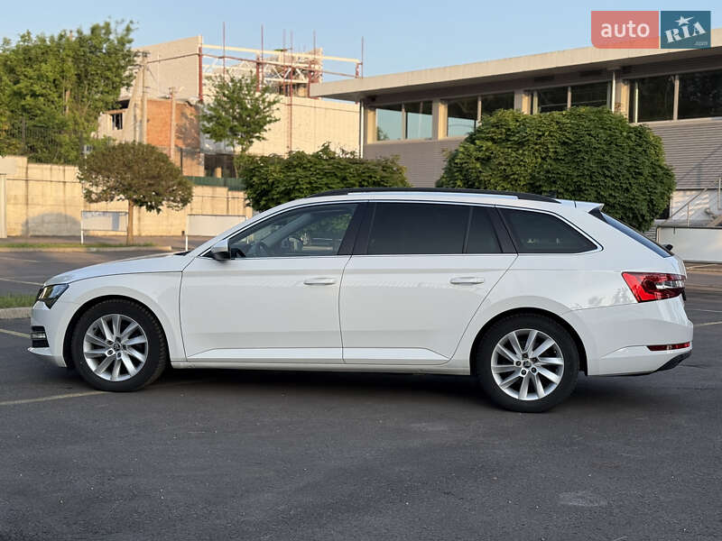 Универсал Skoda Superb 2021 в Ровно