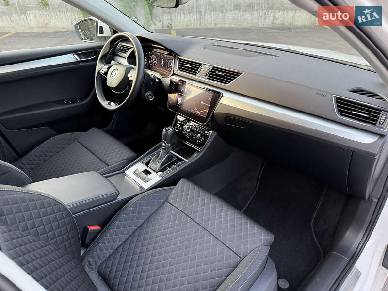Универсал Skoda Superb 2021 в Ровно