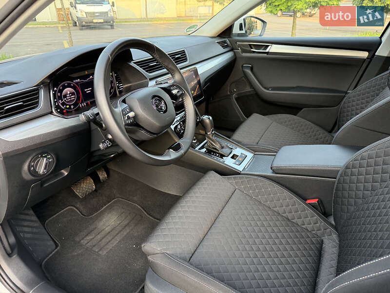 Универсал Skoda Superb 2021 в Ровно