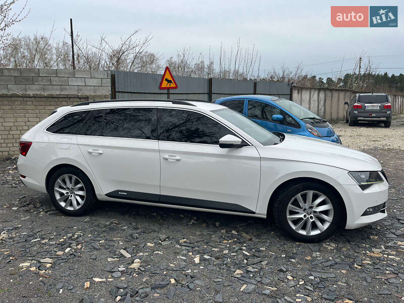 Универсал Skoda Superb 2016 в Киеве