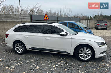 Універсал Skoda Superb 2016 в 