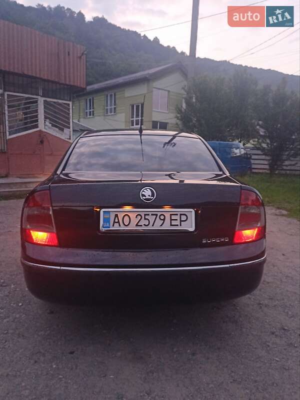 Лифтбек Skoda Superb 2007 в Рахове