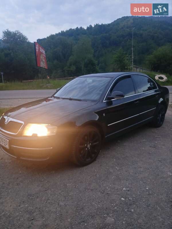 Лифтбек Skoda Superb 2007 в Рахове