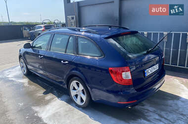 Универсал Skoda Superb 2010 в 