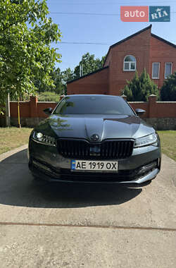 Лифтбек Skoda Superb 2021 в 