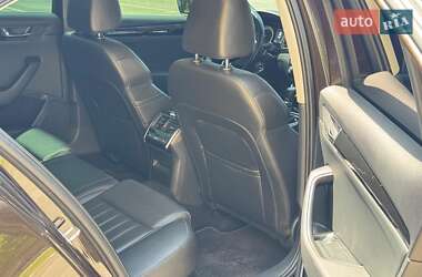 Лифтбек Skoda Superb 2016 в 