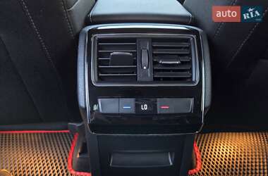 Лифтбек Skoda Superb 2016 в 