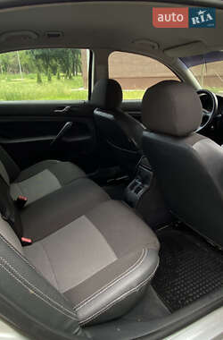 Лифтбек Skoda Superb 2004 в 