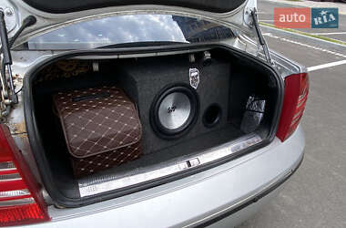 Лифтбек Skoda Superb 2004 в 