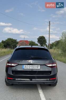 Універсал Skoda Superb 2015 в 