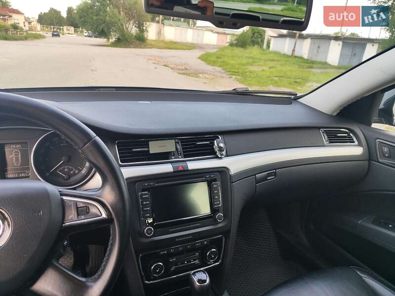 Лифтбек Skoda Superb 2015 в Звягеле фото 3 Лифтбек Skoda Superb 2015 в Звягеле