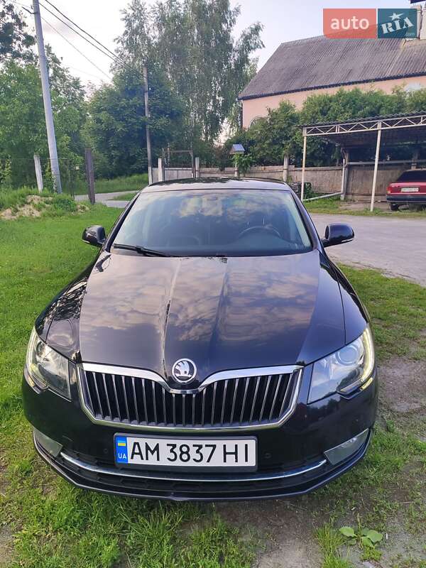 Лифтбек Skoda Superb 2015 в Звягеле фото 15 Лифтбек Skoda Superb 2015 в Звягеле