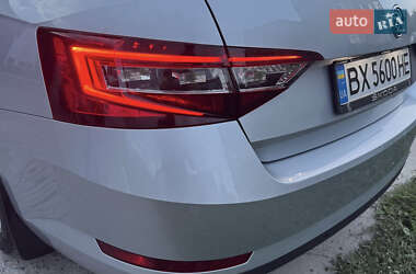 Лифтбек Skoda Superb 2017 в 
