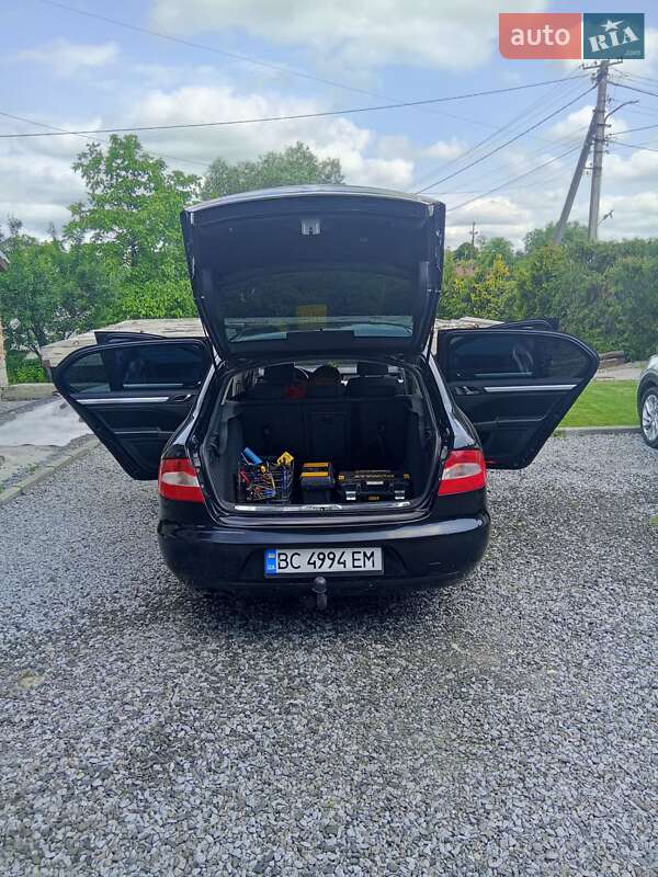 Лифтбек Skoda Superb 2011 в Каменке-Бугской