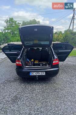 Лифтбек Skoda Superb 2011 в 