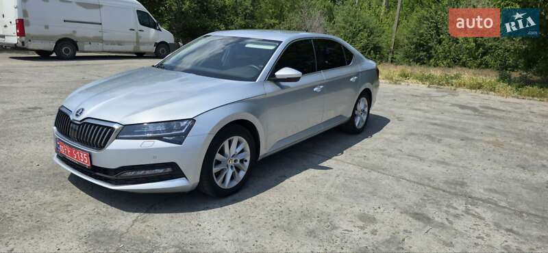 Лифтбек Skoda Superb 2020 в 