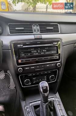 Лифтбек Skoda Superb 2009 в 