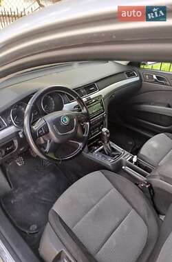 Лифтбек Skoda Superb 2009 в 