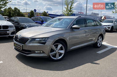 Универсал Skoda Superb 2015 в Киеве