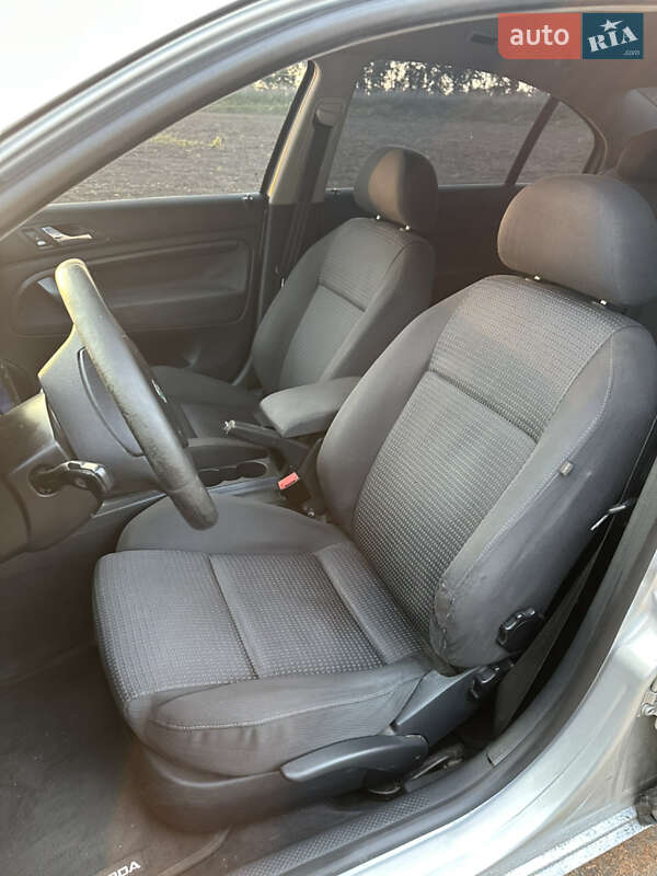 Лифтбек Skoda Superb 2006 в Полтаве фото 13 Лифтбек Skoda Superb 2006 в Полтаве