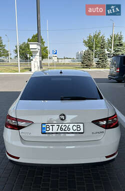 Ліфтбек Skoda Superb 2017 в 