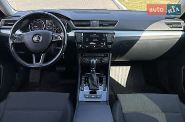 Ліфтбек Skoda Superb 2017 в 