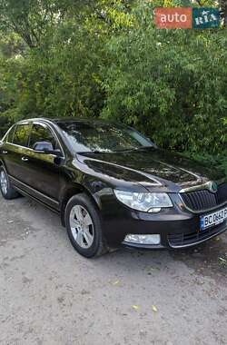 Лифтбек Skoda Superb 2010 в Львове