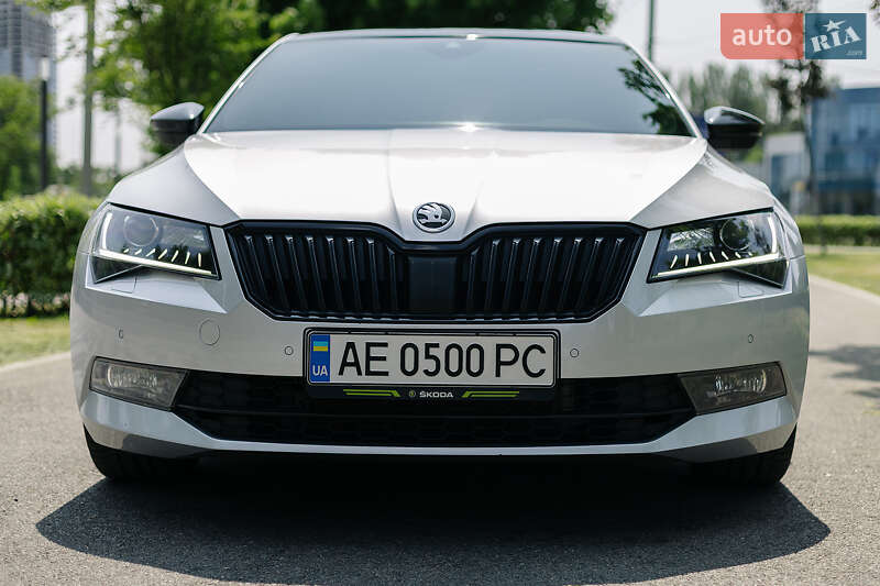 Лифтбек Skoda Superb 2016 в Днепре