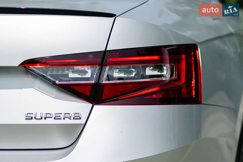 Лифтбек Skoda Superb 2016 в Днепре