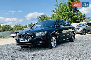 Лифтбек Skoda Superb 2014 в 