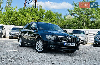 Лифтбек Skoda Superb 2014 в 