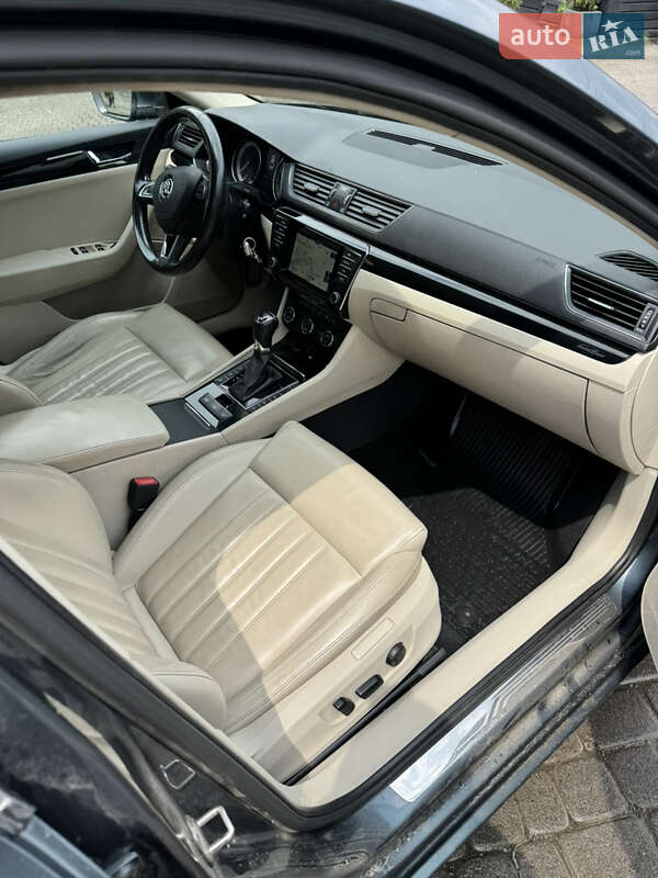 Лифтбек Skoda Superb 2016 в Львове