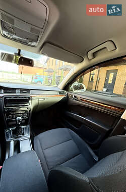 Лифтбек Skoda Superb 2011 в 