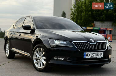 Лифтбек Skoda Superb 2018 в 