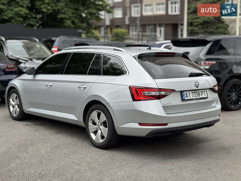 Универсал Skoda Superb 2016 в Киеве