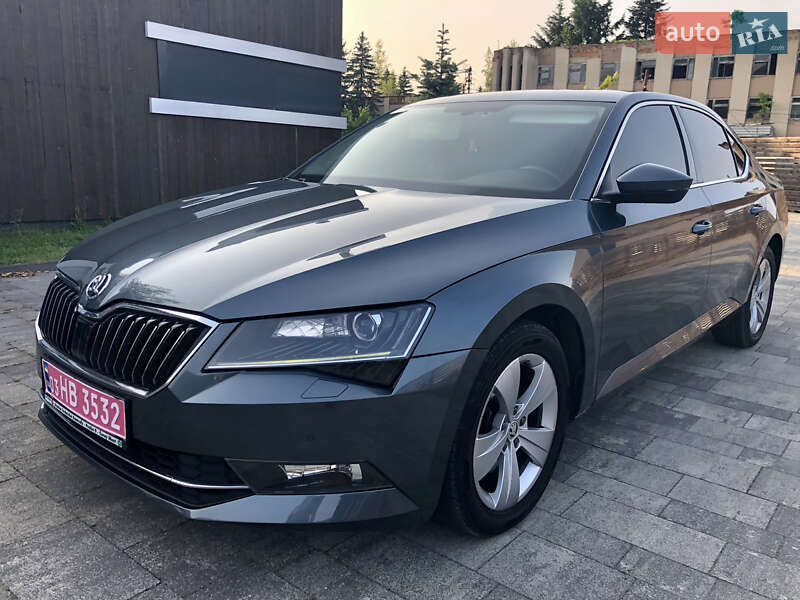 Лифтбек Skoda Superb 2017 в Тячеве