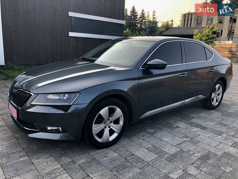 Лифтбек Skoda Superb 2017 в Тячеве