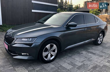 Лифтбек Skoda Superb 2017 в 