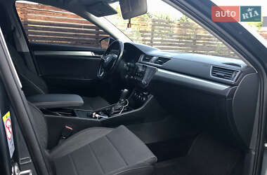 Лифтбек Skoda Superb 2017 в 