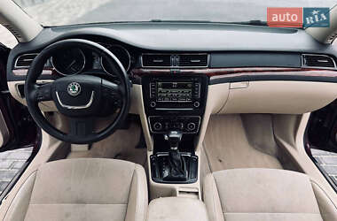 Лифтбек Skoda Superb 2009 в 