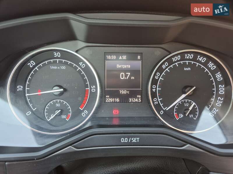 Универсал Skoda Superb 2017 в Львове