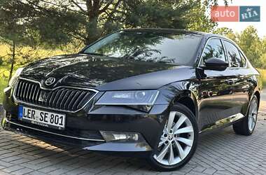 Ліфтбек Skoda Superb 2016 в 