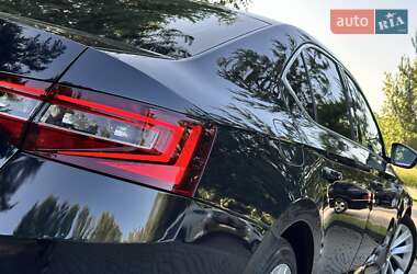 Ліфтбек Skoda Superb 2016 в 
