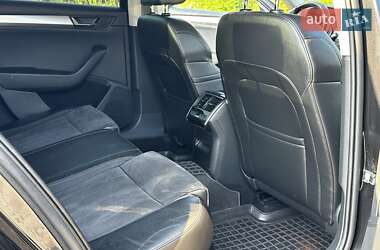Ліфтбек Skoda Superb 2016 в 