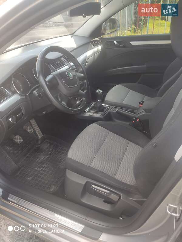 Лифтбек Skoda Superb 2012 в Виннице