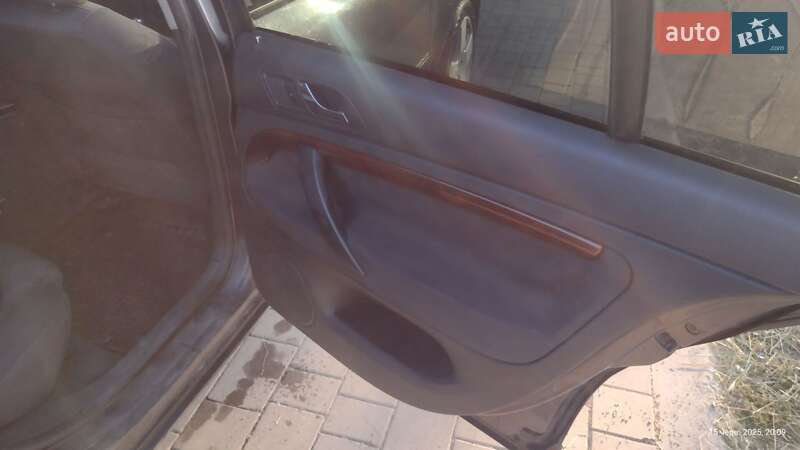 Лифтбек Skoda Superb 2004 в Виноградове