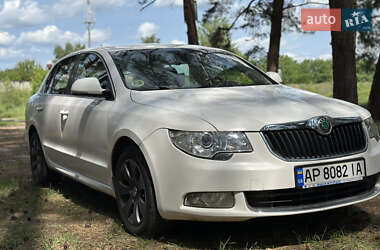 Лифтбек Skoda Superb 2011 в 