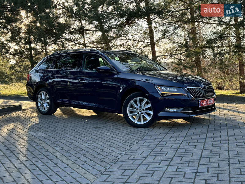 Универсал Skoda Superb 2018 в Дрогобыче