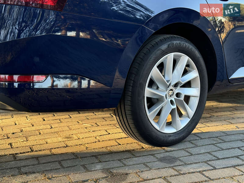 Универсал Skoda Superb 2018 в Дрогобыче