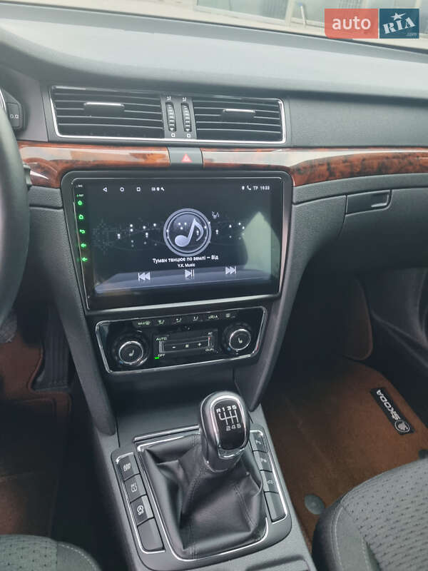 Лифтбек Skoda Superb 2012 в Днепре